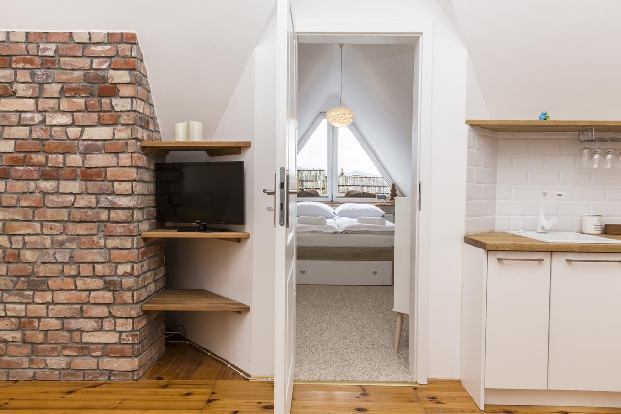 Hilltom Apartment *